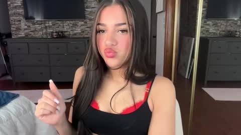 Mina online show from 02.05.26