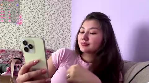 Snapshot of minavibe chatting on 07.21.26 minavibe online show from 07.21.26