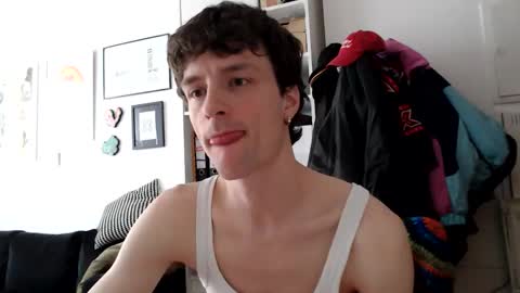 Snapshot of mindly chatting on 01.08.26 Mindly online show from 01.08.26