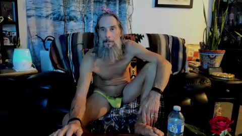 Snapshot of mindphuk chatting on 02.16.25 mindphuk online show from 02.16.25