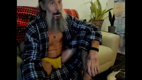 Snapshot of mindphuk chatting on 11.01.25 mindphuk online show from 11.01.25