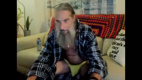 Snapshot of mindphuk chatting on 11.05.25 mindphuk online show from 11.05.25