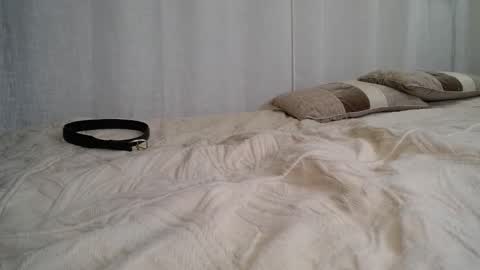 Snapshot of mindyourmanners_ chatting on 10.04.25 mindyourmanners_ online show from 10.04.25