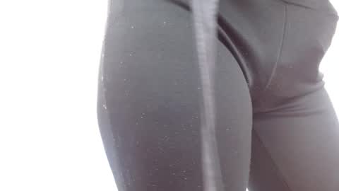 minene_mikami online show from 04.01.26