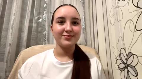 Snapshot of minervareddoch chatting on 10.12.25 Daisy online show from 10.12.25