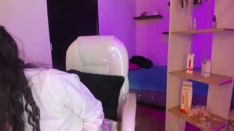 Snapshot of miniadelf chatting on 02.11.26 miniadelf online show from 02.11.26