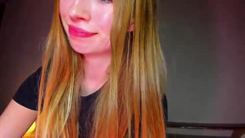 Snapshot of minidiva_ chatting on 04.02.26 Amelia online show from 04.02.26