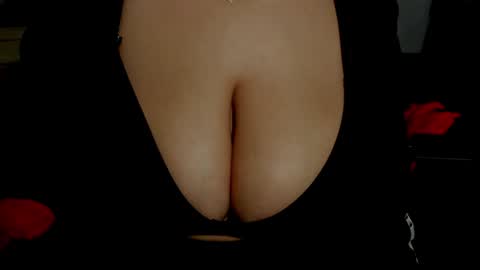 Snapshot of minka0 chatting on 12.10.24 minka0 online show from 12.10.24