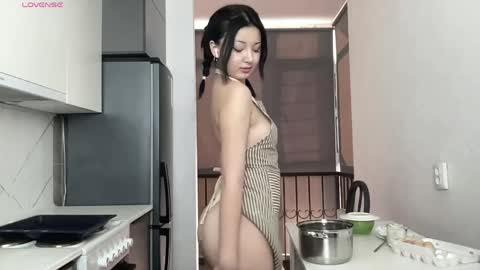 Snapshot of minnie_joy_ chatting on 04.10.26 Joy online show from 04.10.26