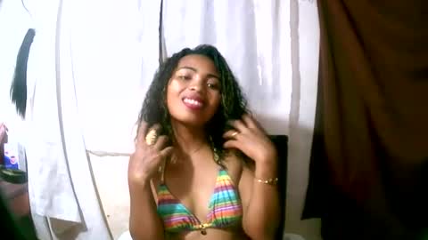 Snapshot of miorah chatting on 02.08.25 miorah online show from 02.08.25