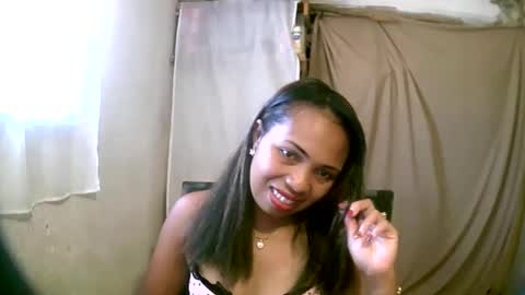 Snapshot of miorah chatting on 02.13.25 miorah online show from 02.13.25