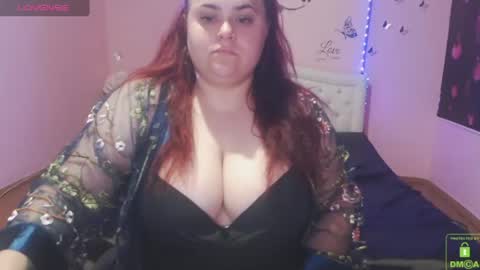 Snapshot of mira_cle_ chatting on 06.19.26 mira_cle_ online show from 06.19.26