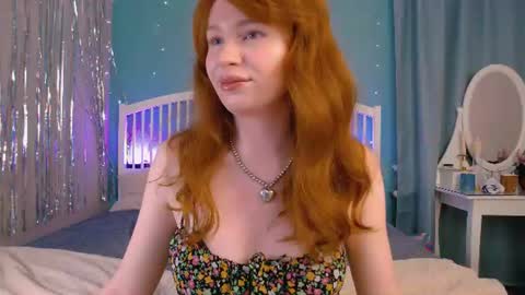 Snapshot of mira_glace chatting on 07.06.26 Mira3 online show from 07.06.26