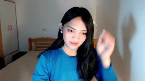 Snapshot of mira_luna222 chatting on 12.02.24 Mira Bella online show from 12.02.24