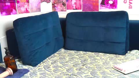 Snapshot of mira_milf chatting on 01.06.25 Mira online show from 01.06.25