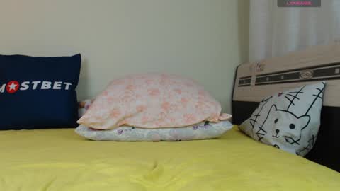 mira_one_ online show from 12.05.24