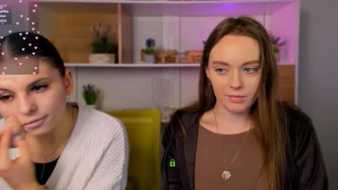 Snapshot of mira_vibe chatting on 12.21.25 Mira online show from 12.21.25