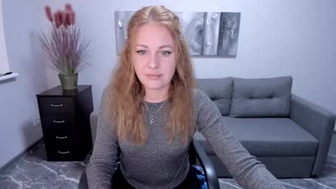 Snapshot of mira_whites chatting on 01.31.25 Mira online show from 01.31.25
