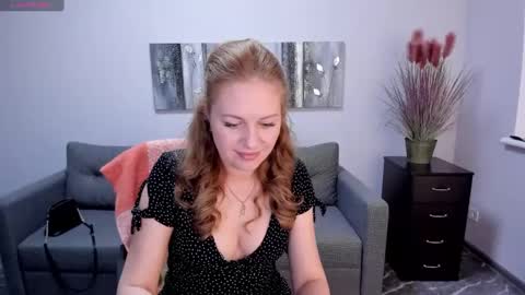 Snapshot of mira_whites chatting on 02.04.25 Mira online show from 02.04.25