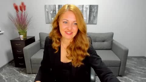 Snapshot of mira_whites chatting on 02.27.25 Mira online show from 02.27.25