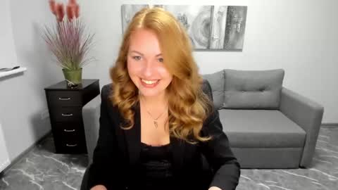 Snapshot of mira_whites chatting on 03.02.25 Mira online show from 03.02.25