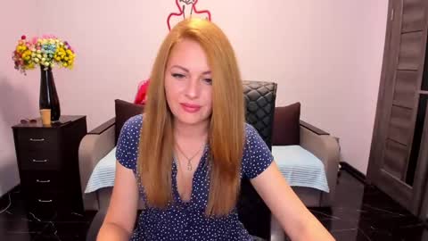 Snapshot of mira_whites chatting on 03.08.25 Mira online show from 03.08.25