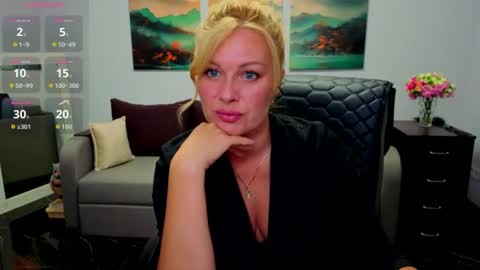 Snapshot of mira_whitme chatting on 07.03.26 Mira online show from 07.03.26
