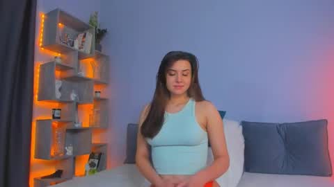 Snapshot of mirabrunette chatting on 06.07.26 Mira follow my fansly online show from 06.07.26