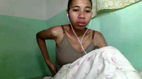 Snapshot of mirah881 chatting on 09.28.25 mirah881 online show from 09.28.25