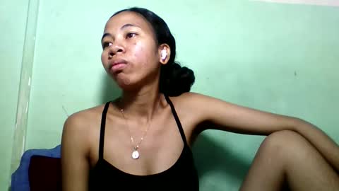 Snapshot of mirah881 chatting on 05.20.26 mirah881 online show from 05.20.26