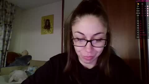 Snapshot of miranda_wish chatting on 09.29.25 MIRANDA online show from 09.29.25
