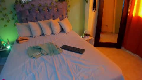 Snapshot of mirandabigboobs chatting on 02.26.26 Miranda online show from 02.26.26