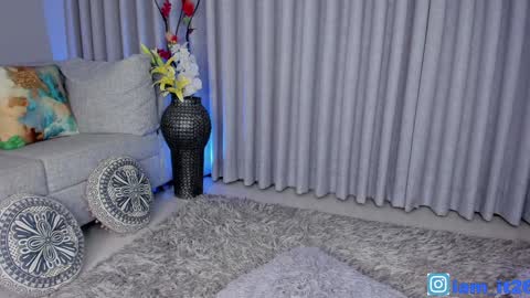 Snapshot of mirandacollins_ chatting on 01.11.25 Miranda online show from 01.11.25