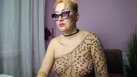 mirandagill online show from 03.12.25