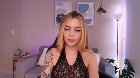 Snapshot of mirandashaw chatting on 01.22.25 Miranda Shaw online show from 01.22.25