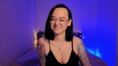 MiraSkyy online show from 03.19.26