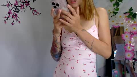 Snapshot of mis_iyasha chatting on 06.24.26 IYASHA online show from 06.24.26