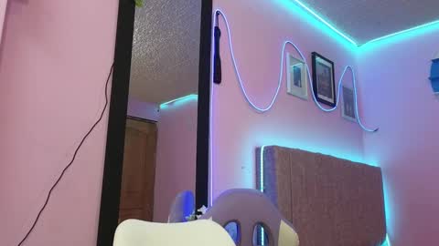 misofialeal online show from 09.18.25