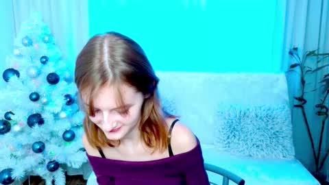 Snapshot of miss___alisa chatting on 12.19.25 Alisa NONNUDE online show from 12.19.25