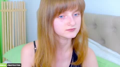 Snapshot of miss___alisa chatting on 04.18.26 Alisa NONNUDE online show from 04.18.26