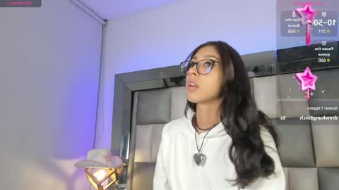 Snapshot of miss__lola chatting on 01.10.25 Soy lola online show from 01.10.25