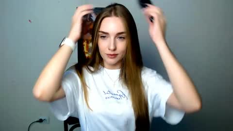 Snapshot of miss_angelina_ chatting on 07.25.26 Angelina online show from 07.25.26