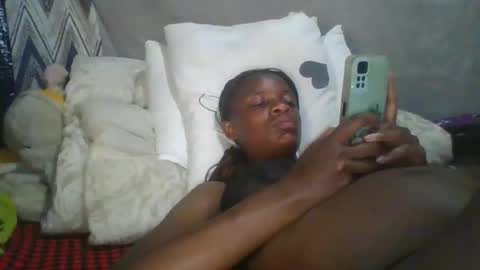 Snapshot of miss_belllo chatting on 03.12.25 miss_belllo online show from 03.12.25