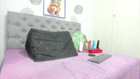 miss_big_ass21 online show from 02.26.25