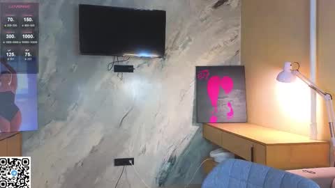 Sandy online show from 10.30.25