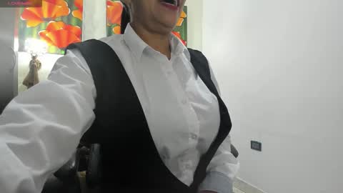 Clare PocaHose online show from 01.16.26