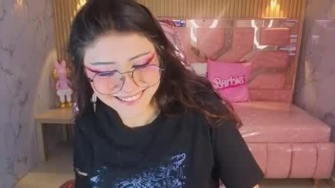 miss_devil_s online show from 12.19.25