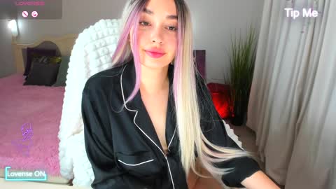 Elia online show from 01.31.25