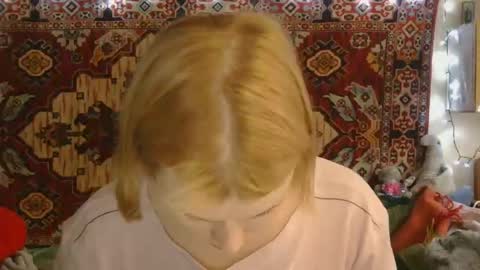 Elis online show from 10.22.25