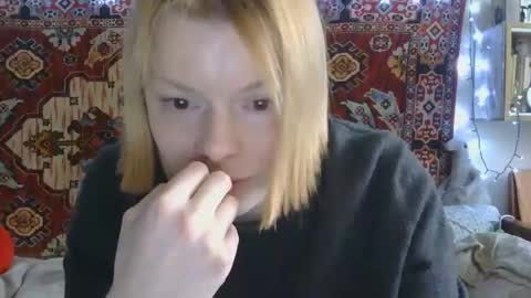 Snapshot of miss_elistia_ chatting on 05.06.26 Elis online show from 05.06.26